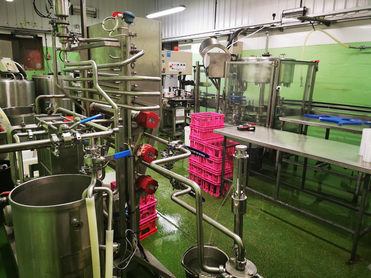 Processing our own milk onsite at our farm allows us to let the natural flavours shine. Milk is very fragile and needs treating with as much love and care as the ladies and farmland who help us to produce it ❤️