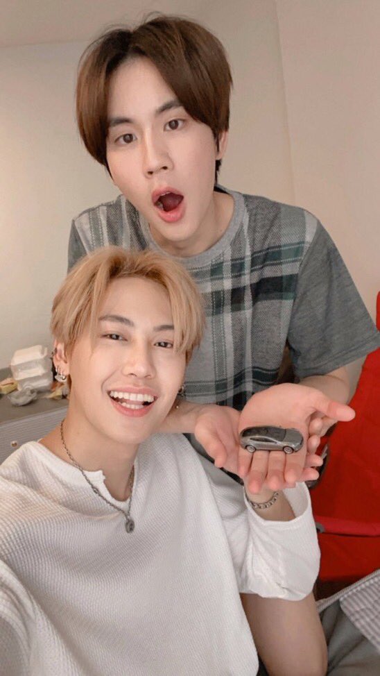 nndh04's tweet photo. 나는 언젠가.. 분이가 진짜 프렘이 차를 사주면 어떡하나 걱정하고 있음(?) 그렇게 되면 진짜 결혼해야 되는거 아닐까???? (오히려 좋아🤭)
#BounPrem #บุ๋นเปรม #7projectep4
#bb0un #prem_space https://t.co/o7DVE4Cl9j