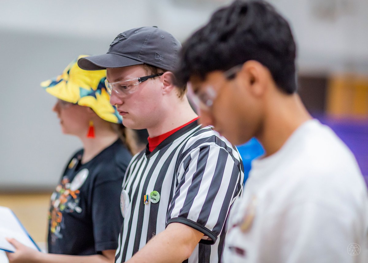 SOFIRST_ISU's tweet photo. On January 21st, we had a blast volunteering at the Solar League Championships in Johnston! Thank you to the event organizers, and congratulations to all of the FTC teams! You all shined brightly ☀️ #FIRSTinIowa #ftciowa #ftcrobotics #morethanrobots https://t.co/s66dY13kWU