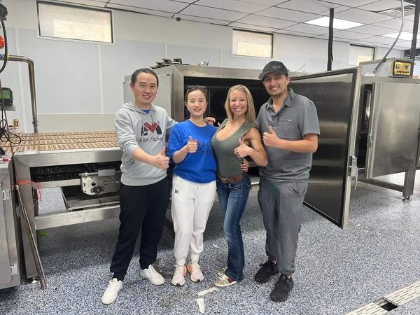 mia73610178's tweet photo. Gummy,Gummy,Gummy we love gummies.
Wish LOM 600KG gummy production line and two 80KG gummy lines will help you greatly for good business.
LOM team are more valuable when LOM machine help clients make more money and live better life

#lommachine #lompacking #gummy #gummymachines https://t.co/Mf79H5MmM2