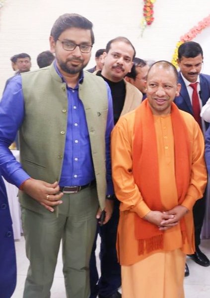 rajatkmishra1's tweet photo. संयुक्तराष्ट्र ने 2023 को ‘इंटरनेशनल मिलेट्स वर्ष’ के रूप में मनाने का निर्णय लिया है। कम पानी और कम खर्चे में उगने वाला यह सुपर फ़ूड 'इम्युनिटी बूस्टर' के तौर पर जाना जाता है।

CM @myogiadityanath जी ने कल इस स्वादिष्ट भोजन का अवसर दिया।

#Millets #MilletsForHealthyUP #Millet https://t.co/zCs2fIJuEJ