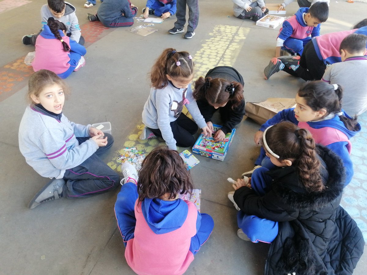 NasabRafa's tweet photo. @makdawhaschool
@MonaJalaleddine
All those who never give up on solving their puzzles turn out to be the real fighters in life #NationalPuzzleDay https://t.co/RaO2QAipso