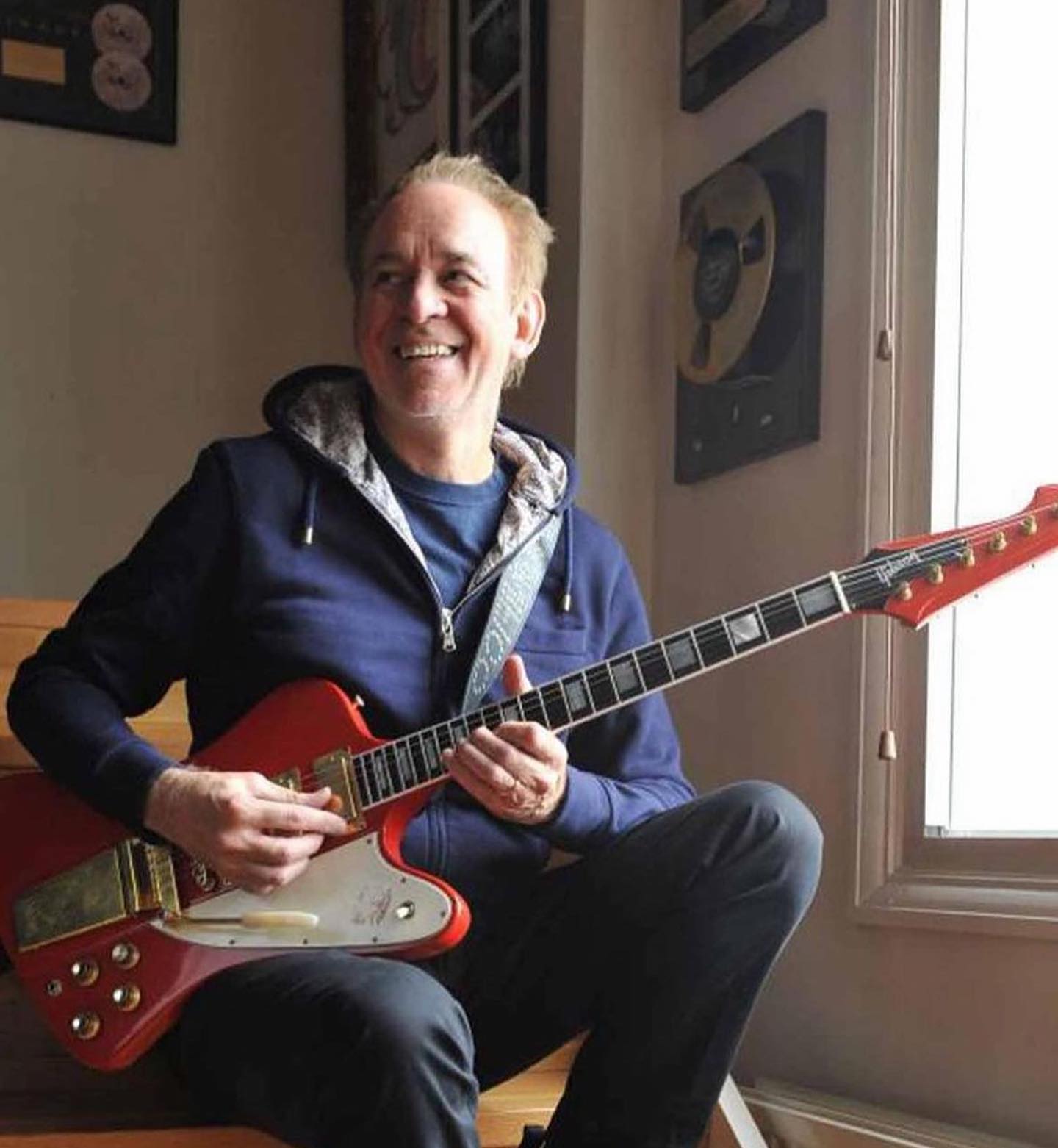 Happy Birthday to Phil Manzanera (Roxy Music)
(January 31, 1951). 
