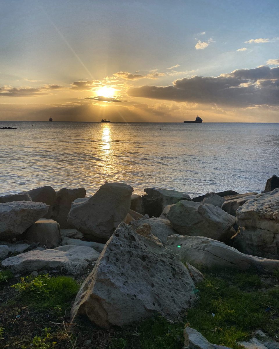 SophiaParaskeva's tweet photo. Kalimera. Winter season #Limassol. Lucky much. The best things in life are free! #DestinationCyprus ๐ https://t.co/VkqPdnoMay