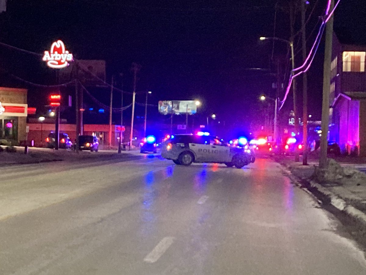 BREAKING: OPD says two officers have been shot here tonight, but both are stable. More updates coming soon. @WOWT6News https://t.co/Bwi2XkrDEv