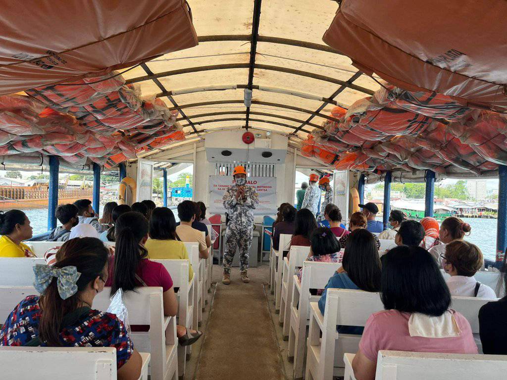 Philippine Coast Guard on Twitter "coastguardph personnel evaluated