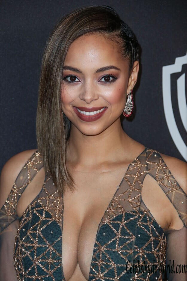 KoresAfroditis's tweet photo. Amber Stevens 
#AmberStevens 
@KoresAfroditis https://t.co/YG2UCfdkcJ