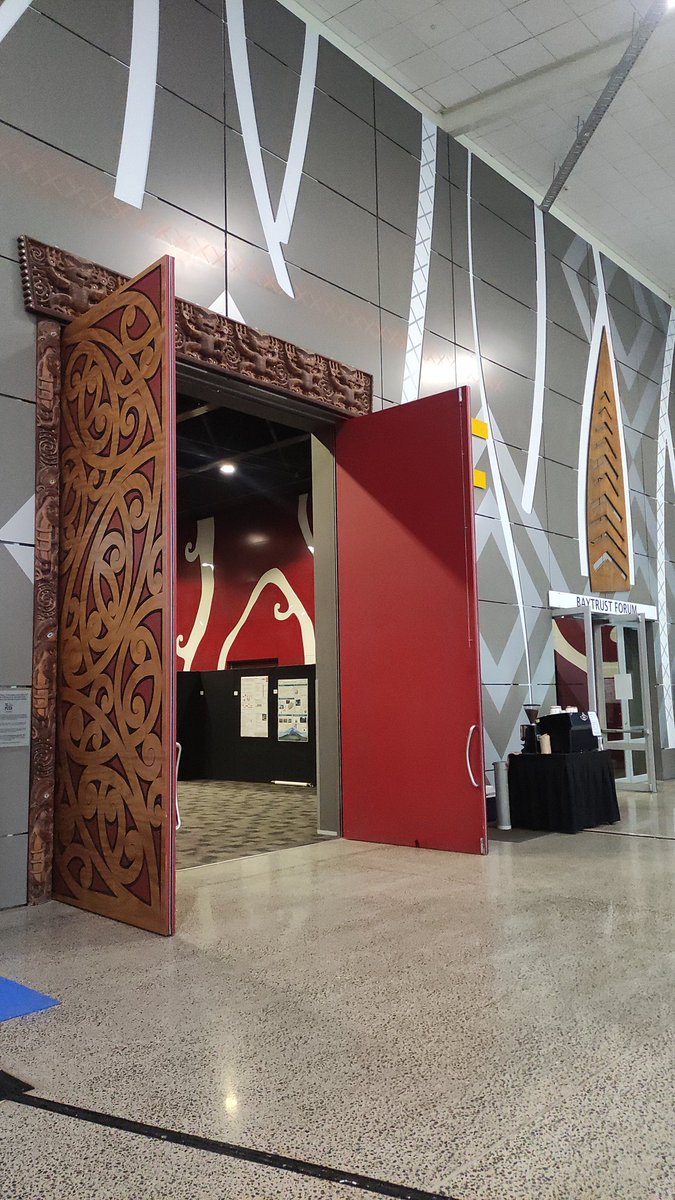 Very happy to be at #iavcei2023 Conference in #rotorua #NewZealand. Interesting talks and fruitful scientific discussions about volcanoes! 🍻