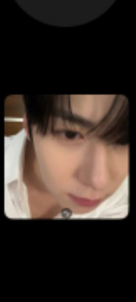moonus109's tweet photo. 밑에 사진 언젠간 풀어주겠지하고봤는데 밑에도 캡쳐본인가보네ㅎ 그래도 좋으니까 풀어주세요 거니군 https://t.co/ikqr5AHzPj