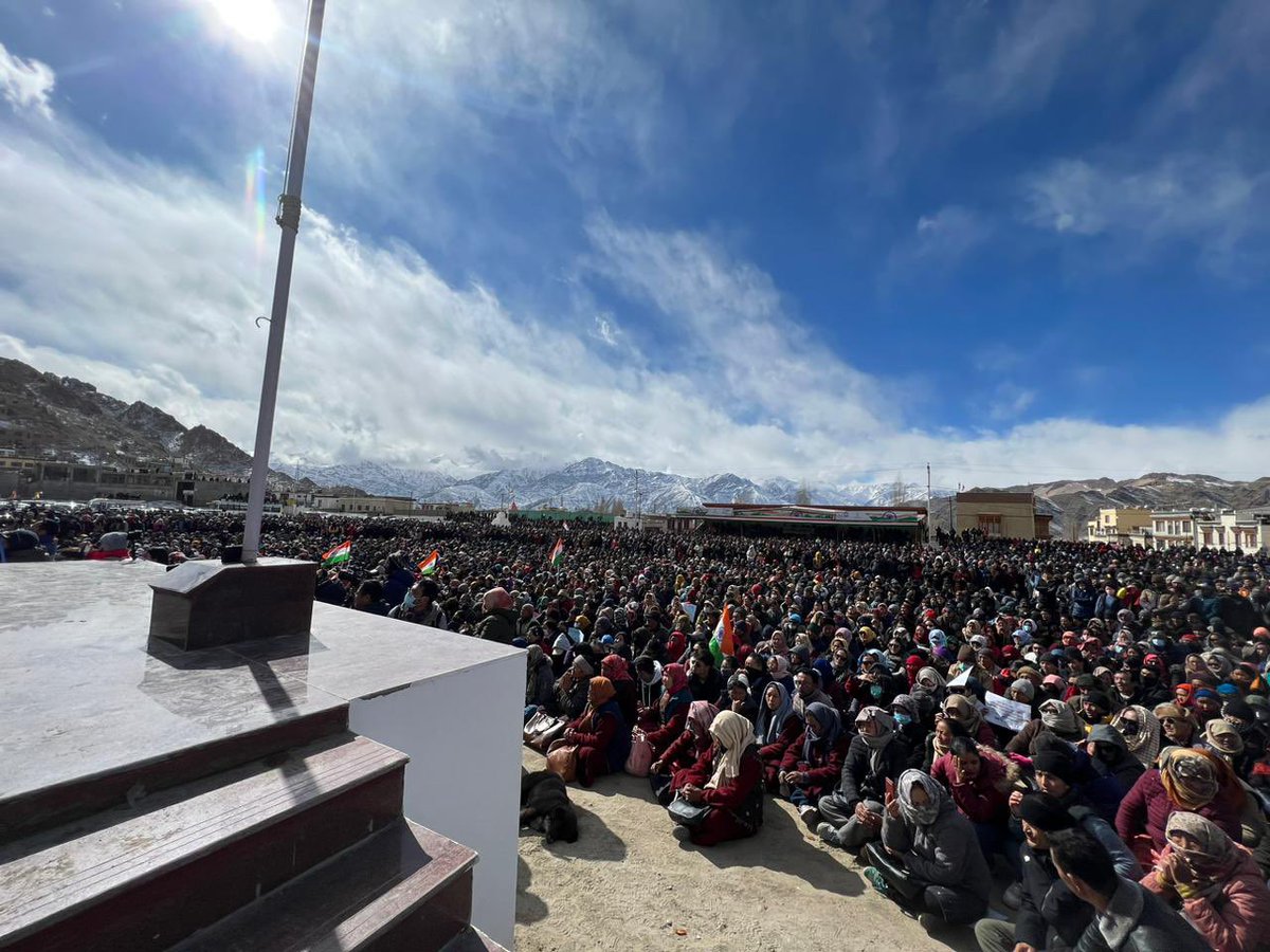 j_paljorladakh's tweet photo. Whenever a crisis loomed over Ladakh, the leaders and the people of Ladakh always stood against and raised concerns unitedly. Today Historic pologround was filled with thousands of people in support of @Wangchuk66’s #climatefast for #6thScheduleForLadakh. 
@lg_ladakh 
@AmitShah https://t.co/pAqpi9vMe9