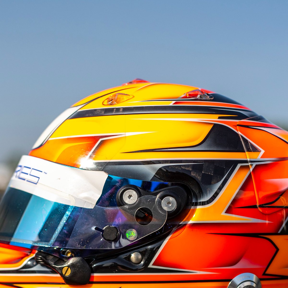 Orange is the new ... but which #WSeries driver does this lid belong to? 🤔