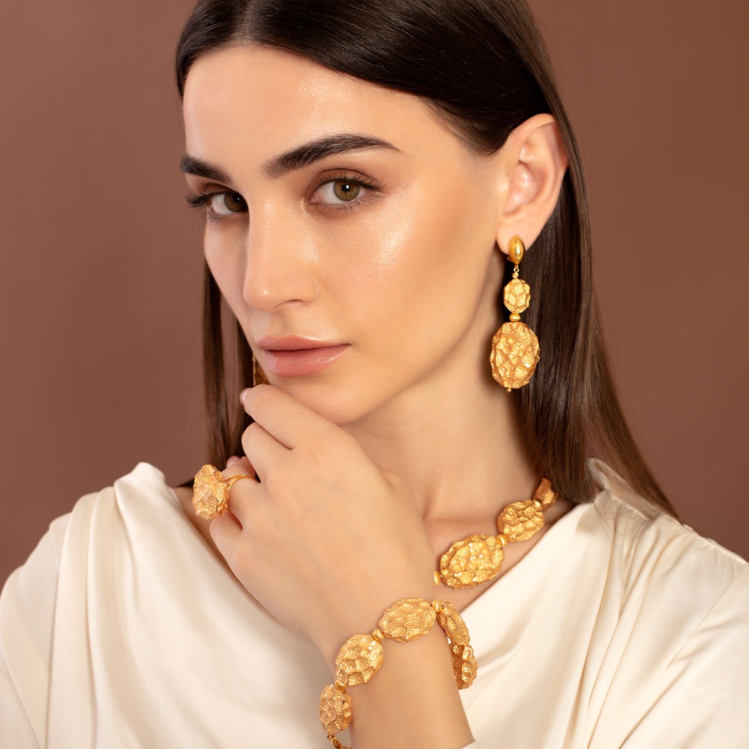 Looking to buy fine jewelry?  Your jewelry shopping experience starts then. Jewelers of Al Romaizan Gold & Jewellery  is your resource for all the jewelry information you need to protect for jewelry with confidence. 

#alromaizan #goldset #2023newgolddesigns #2023goldoffers