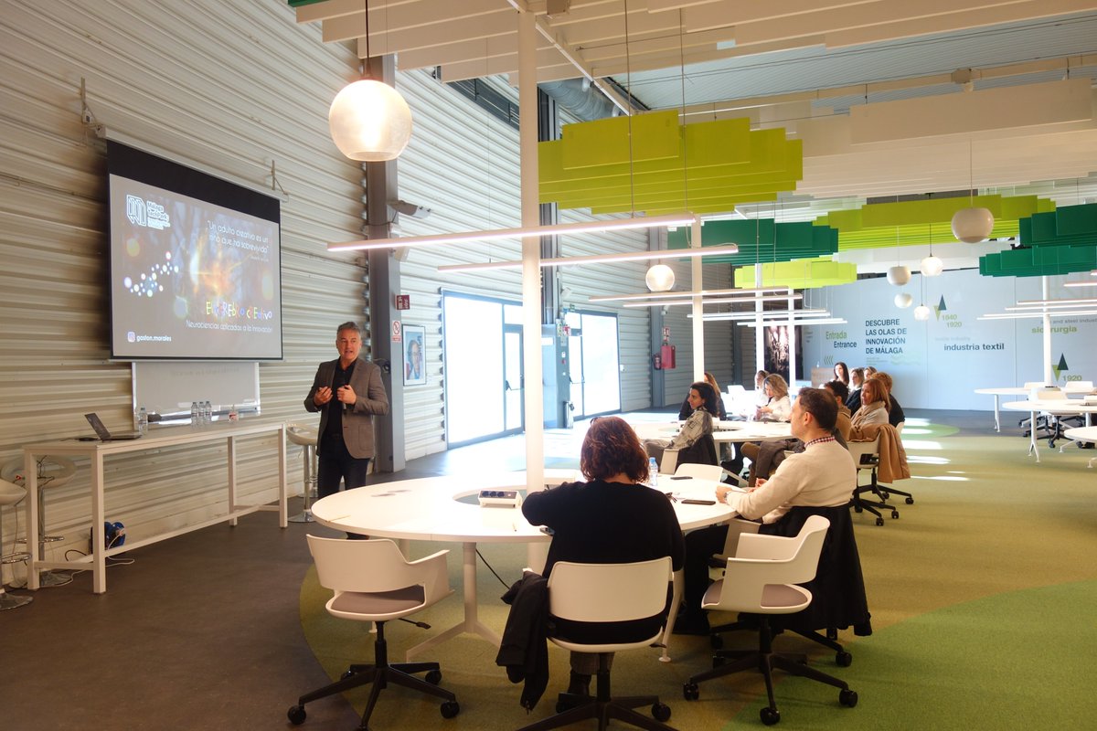 Jornada interesantísima la que se ha celebrado hoy en #MálagaTechPark. El consultor <a href="/moralesaha/">Gaston Morales</a> ha sido el protagonista de la sesión 'El Cerebro creativo: Neurociencias aplicadas a la #innovación", que se ha celebrado en The Green Lemon.