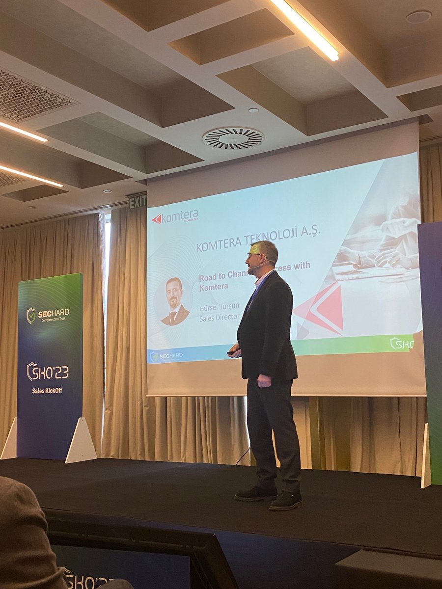 KomteraTech's tweet photo. #SecHard tarafından 27 Ocak tarihinde yıllık satış stratejilerinin aktarılması amacıyla düzenlenen SecHard Sales KickOff’23 etkinliğinden iş birliğimizin ve özverili çalışmamızın yansıması olarak bizlere taktim edilen bir ödülle döndük.🏆 https://t.co/GCGUFQYrpf