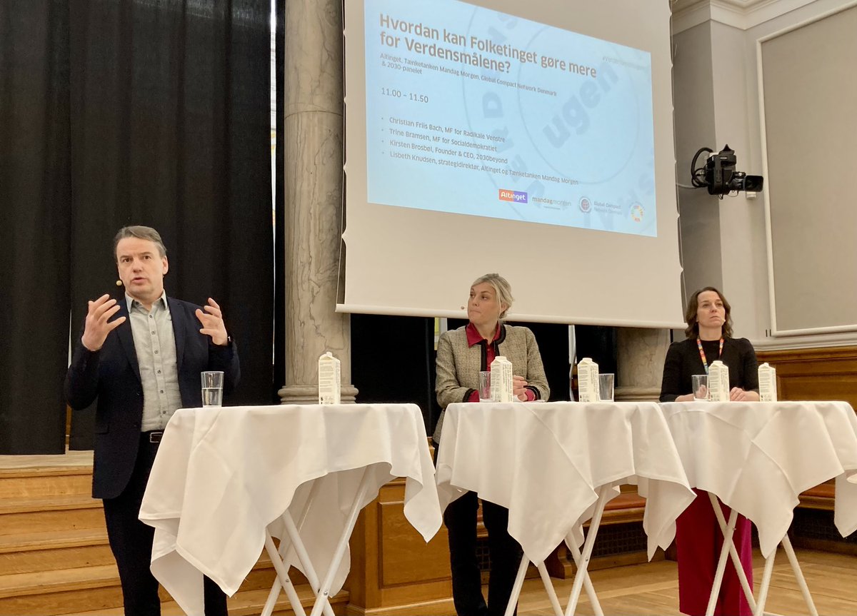 sara kruger falk (@falkkruger) on Twitter photo Hvordan får vi #verdensmålene ind i de politiske processer? <a href="/Trinebramsen/">Trine Bramsen</a> :få dem ind i Udvalgene og at vi hele tiden bevæger os frem mod målene. Vi skal ud af silotænkning og samtænke løsninger på udfordringer - tværgående tænkning er afgørende Hvordan får vi #verdensmålene ind i de politiske processer? <a href="/Trinebramsen/">Trine Bramsen</a> :få dem ind i Udvalgene og at vi hele tiden bevæger os frem mod målene. Vi skal ud af silotænkning og samtænke løsninger på udfordringer - tværgående tænkning er afgørende