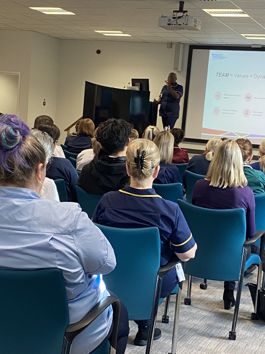 HoptUrgent's tweet image. Chief nurse roadshow ! Getting some inspiration!#srft #teamwork #sharelearning