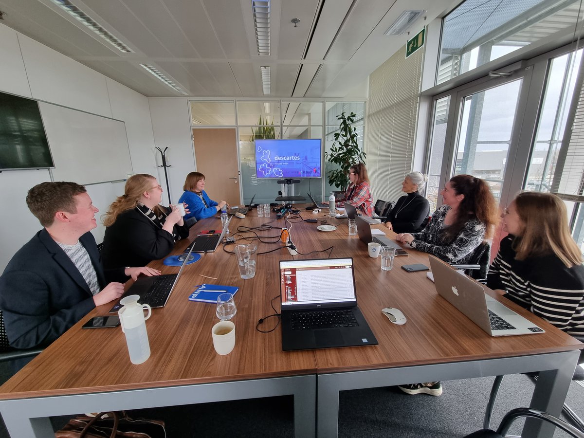 whizpr's tweet photo. We trappen het nieuwe jaar af met veel klant-meetings. Soms komt daarvoor het buitenland naar ons, zoals @DataCore uit Parijs. En soms reizen wij af naar België om nieuwe plannen te maken met @DescartesSG. 

#reizen #PRlife #bakkiedoen #tech https://t.co/wF73rlJ8S1