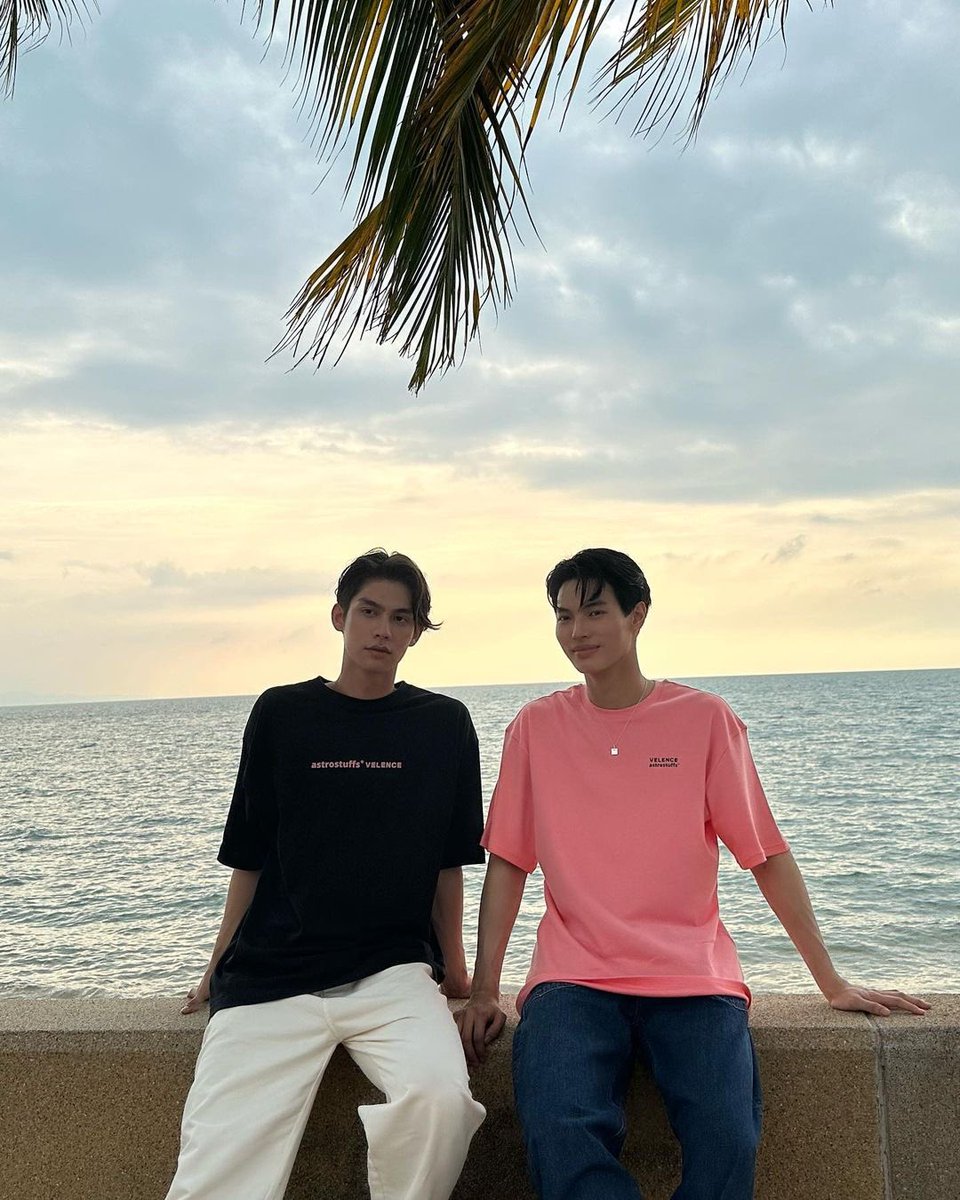 salaleyoo__'s tweet photo. OMG😭😭😭
cr: eedzilar

#ไบร์ทวิน #bbrightvc #winmetawin https://t.co/BEwGye0wpH