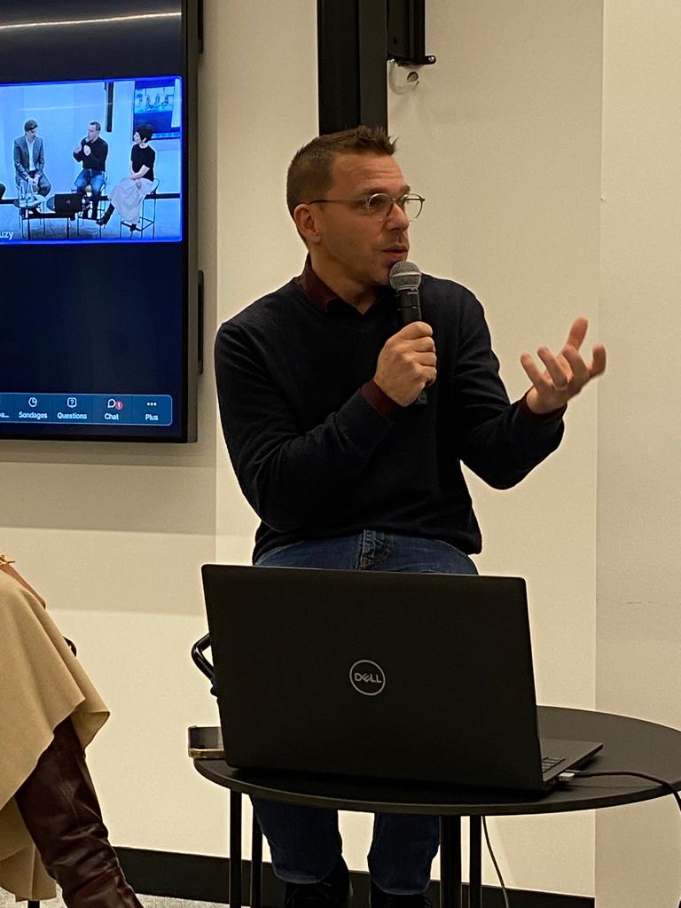 ⚡ Frédéric Bardeau 🚀 🔥 (@fbardeau) on Twitter photo Super échange ce matin avec <a href="/philrod/">Philippe Rodriguez</a> chez <a href="/AugustDebouzy/">August Debouzy Avocats</a> sur les #métavers comme levier de transformation positive des entreprises.
Merci <a href="/HavasParis/">Havas Paris</a> <a href="/nnarcisse/">Nicolas Narcisse</a> #NewDeal #ADpositive
ping <a href="/SimplonF/">Simplon Foundation</a> @MetacircleEU Super échange ce matin avec <a href="/philrod/">Philippe Rodriguez</a> chez <a href="/AugustDebouzy/">August Debouzy Avocats</a> sur les #métavers comme levier de transformation positive des entreprises.
Merci <a href="/HavasParis/">Havas Paris</a> <a href="/nnarcisse/">Nicolas Narcisse</a> #NewDeal #ADpositive
ping <a href="/SimplonF/">Simplon Foundation</a> @MetacircleEU