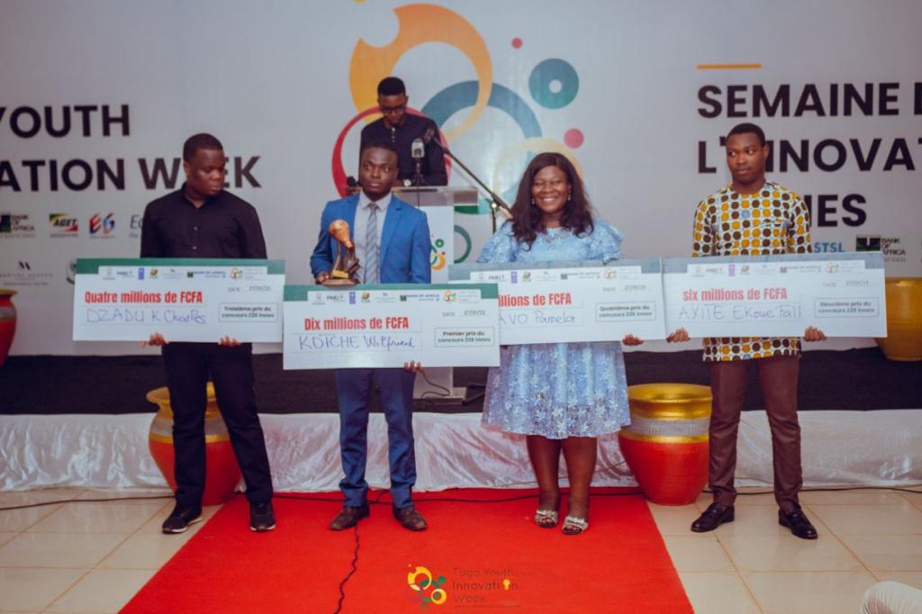 Ericjohnbalo's tweet photo. Félicitations 🎉 aux 4 Lauréats du Concours 228 Innov qui se sont bien démarqués parmi les 301 projets retenus. Merci aux partenaires financiers qui vont les aider à aller au bout pour un impact durable au #Togo

#TgTwittos #InnovTg https://t.co/OlgGaa1ph9