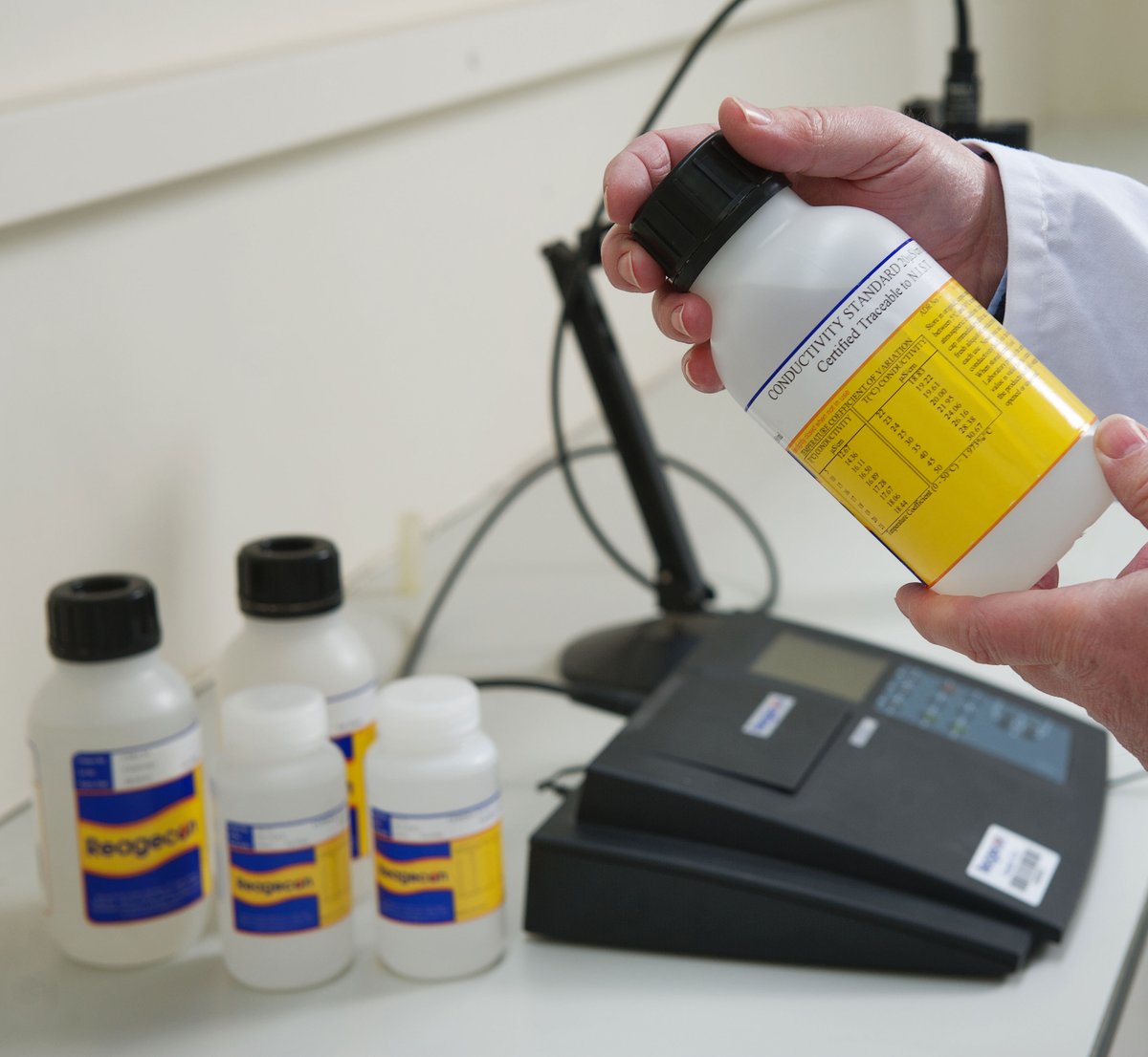 Did you know more than 2,000 laboratories worldwide are now using Reagecon’s Conductivity Standards ? Reagecon offers the widest range available on the market of aqueous standards from 1.3 μS to 500,000 μS, see more here 
 bit.ly/3Yfd0DD