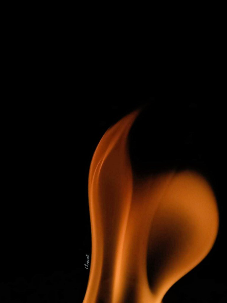 Vitality ~ 🔥

.
.
.
#Photography #ArtisticPhotography #Fire #FirePhotography #FireArt #Candle #CandlePhotography #Flame #CandleArt #AestheticPhotography