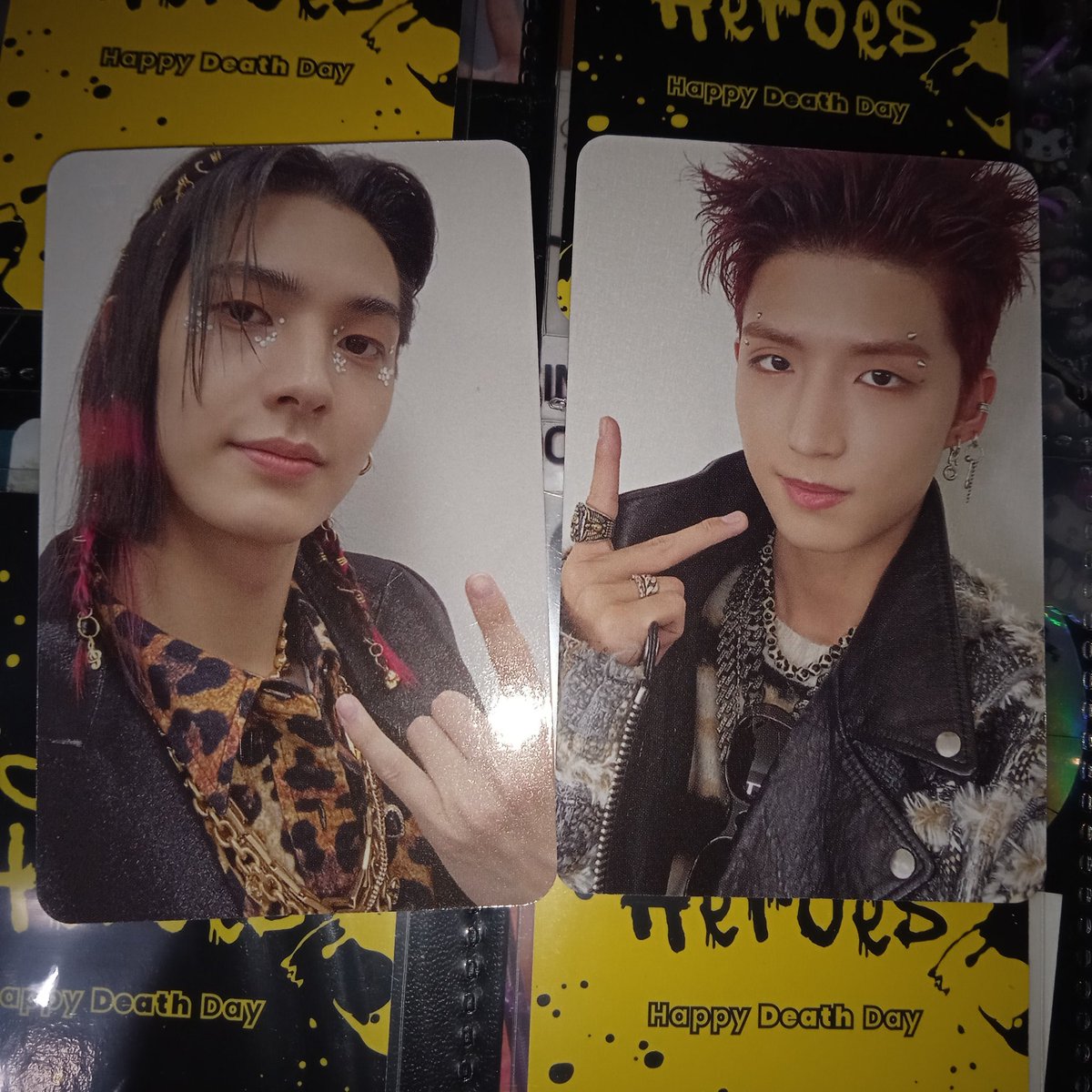 plastikomet's tweet photo. 💈 #KOMAILS
✫・゜ #SalamatParengVier
my, and @0128kkart’s overture concert pcs are here ! 😊 thank you for the smooth transaction, @Vancouvierx — i appreciate how you packed them as well. https://t.co/ArpourSYax