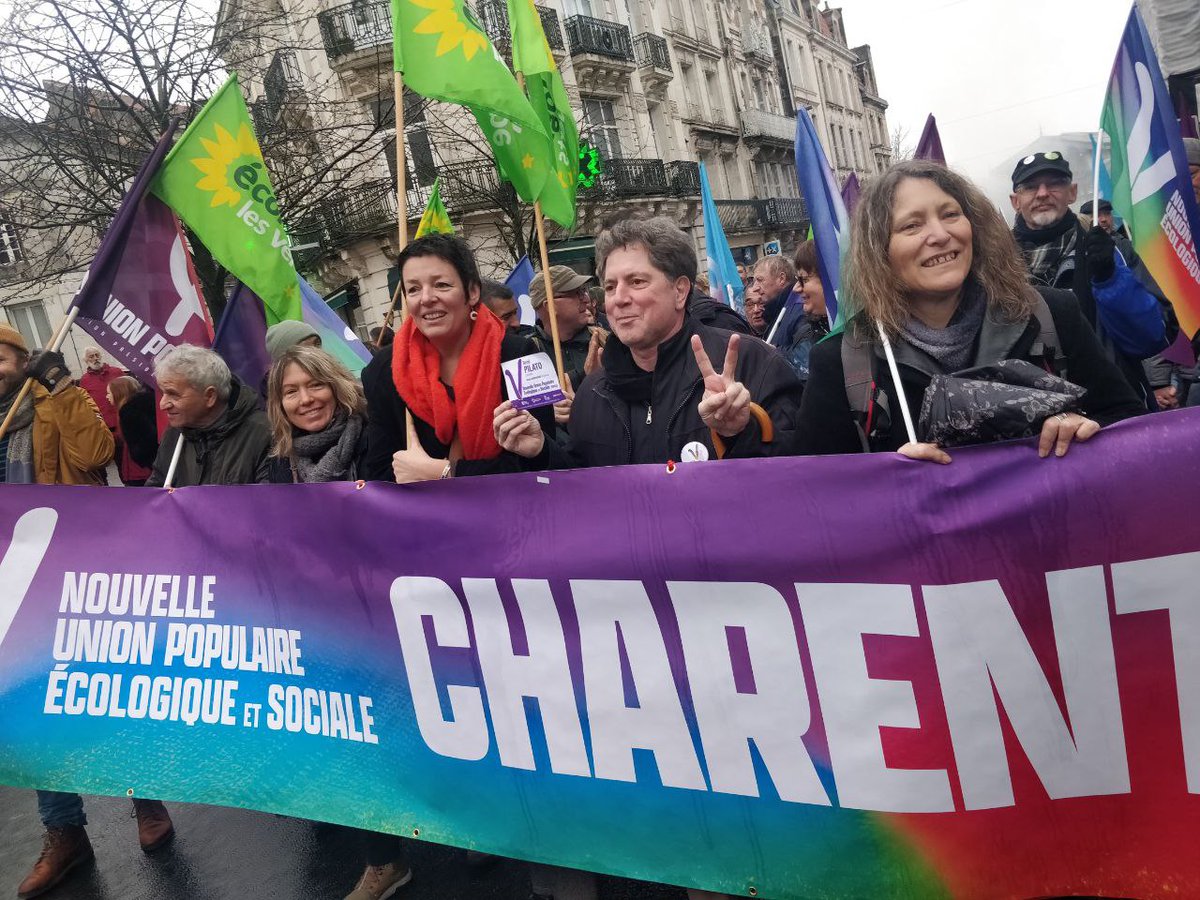 Encore une très grosse manifestation sur Angoulême.
Plus de 10000 personnes.
#GreveGenerale31janvier