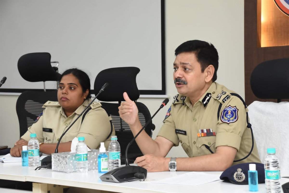 MalkajgiriCop's tweet photo. #CP_Rachakonda Sri #D_S_Chauhan_IPS held a meeting at CPO, Neredmet with 19 #IPSofficers under #training who are visiting the police stations as part of field level duty observation. Admin DCPs P Indira, Narmada, IT Cell Insp Sridhar Reddy & others participated in this program. https://t.co/g3XcmKUqbX