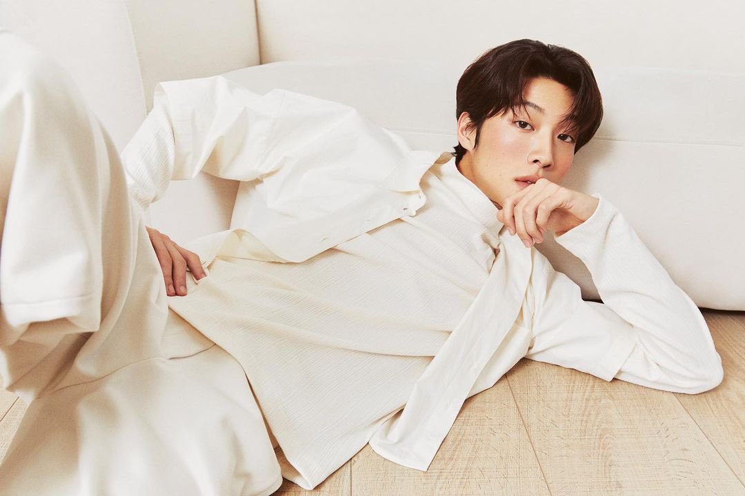 leejongwonbr's tweet photo. 📸 — IMPACTADOS COM ESSA BELEZA

Novas imagens do Jongwon postadas pela fotografa responsável pela campanha da Laka. ELE ESTA PERFEITO 

🔗 https://t.co/cu9h52XFEm

#LeeJongWon #이종원 https://t.co/L3D1WwWw6e