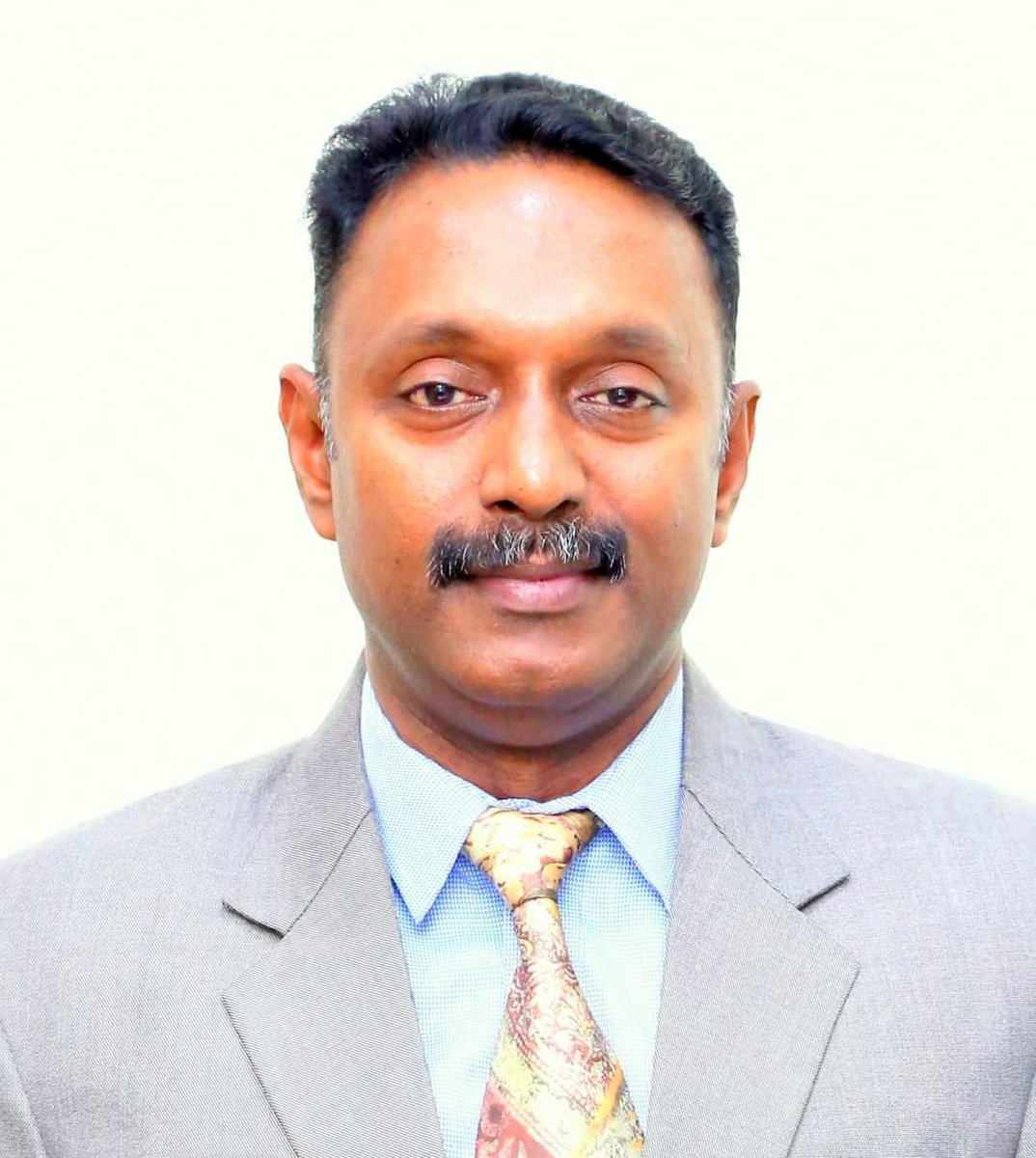 Gayatri_Raguram tweet picture