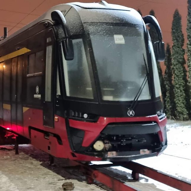 walasek_mateusz's tweet photo. Trzeci tramwaj🚋 Moderus Gamma z nowej dostawy 30 szt. dotarł do Łodzi.  
Więcej: 
 https://t.co/vmaXBI9u1l 
[zdjęcia: UMŁ] #zmieniamyŁódź #tramwaje #MPK #ModerusGamma #sprawdzonyradny https://t.co/HW5qc0kj9x