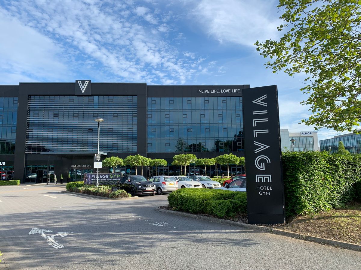 Join over 300 professionals and local businesses at Farnborough's largest networking business show. Farnborough Business Expo on Thursday 9th February 2023 bit.ly/3DoghaX #farnboroughbusiness #farnborough #farnboroughexpo #b2bevents #smallbusiness