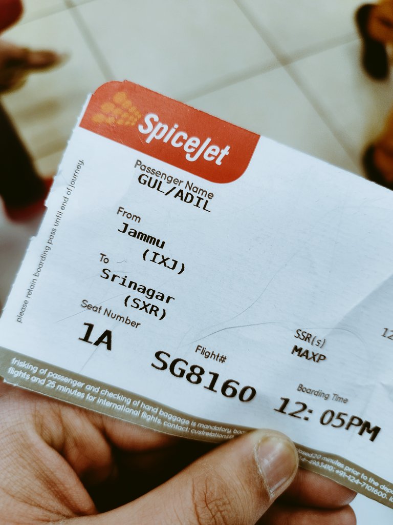 iamaarizbhat's tweet photo. Waiting for SG8160 @flyspicejet
It's my 5th flight in this month with my all time fav. Airlines Spicejet from Jammu To Srinagar
@ksrishi_sxr thanks to your team also
#spicejet #spicemax #jammu #srinagar #priority #cabincrew #spicejetairlines https://t.co/yMGAFDskz5