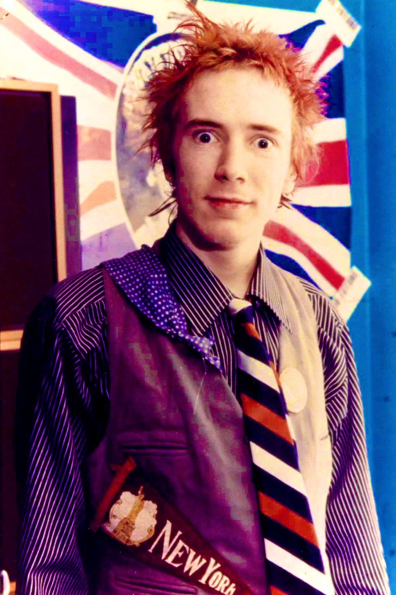 Happy 67th birthday to #JohnLydon aka #JohnnyRotten.

What’s your favorite song by Sex Pistols or Public Image Ltd?