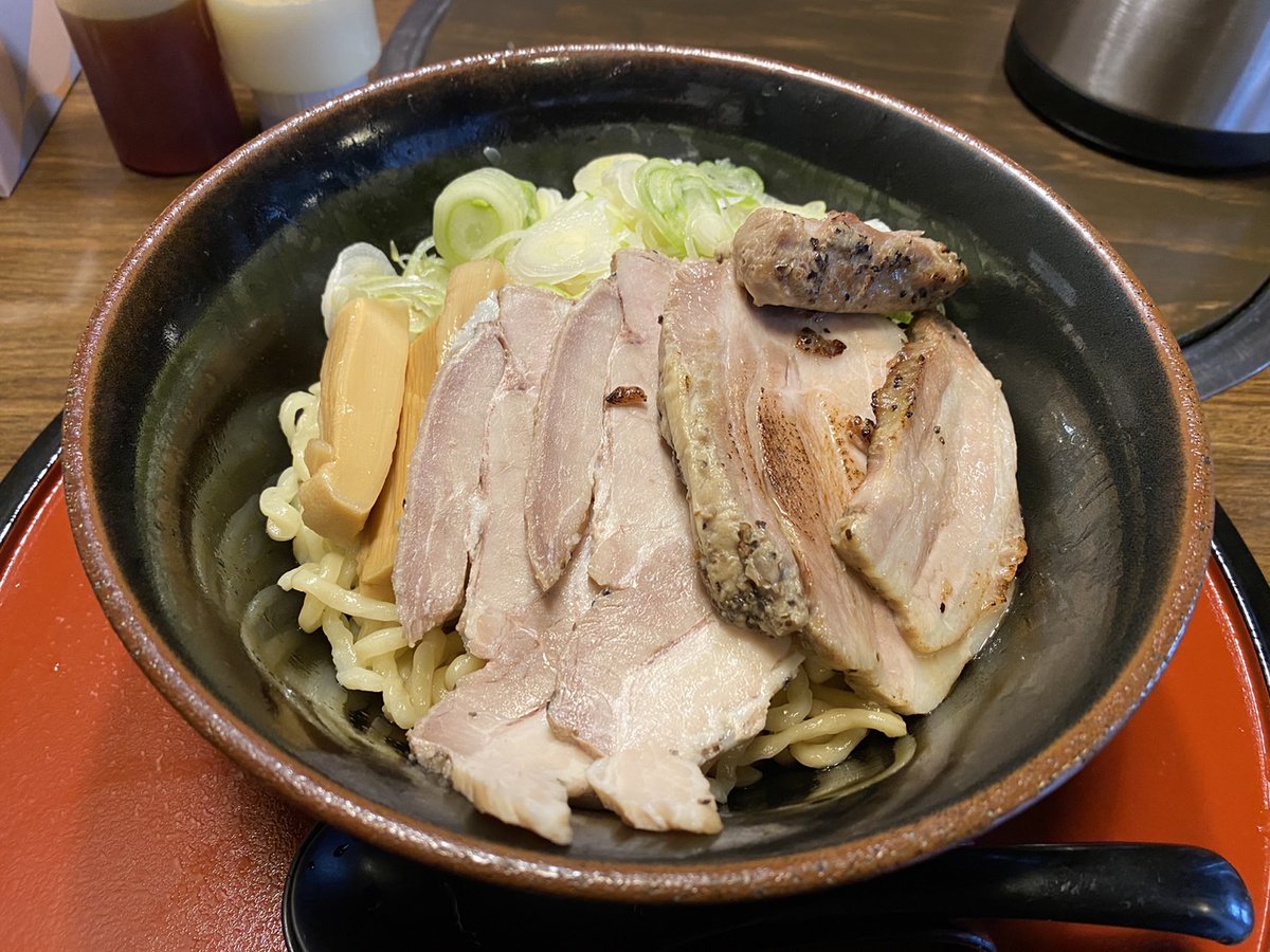 YMmisesapo's tweet photo. 🍜山形ミセサポ🍜

🍜#ラーメン #ひとりじ麺🍜
🗾山形市青田5-15-14
　
#焼肉屋 の姉妹店でスープの味が極上！
#ニラホルラーメン #特製まぜそば #豚油そば もサイコーです！

✨お店を盛り上げて、山形を元気に✨
#きくち文昭 #山形市 #山形 #ミセサポ #きくちから
#中華そば #まぜそば #山形ラーメン https://t.co/RPdIiBDu4m