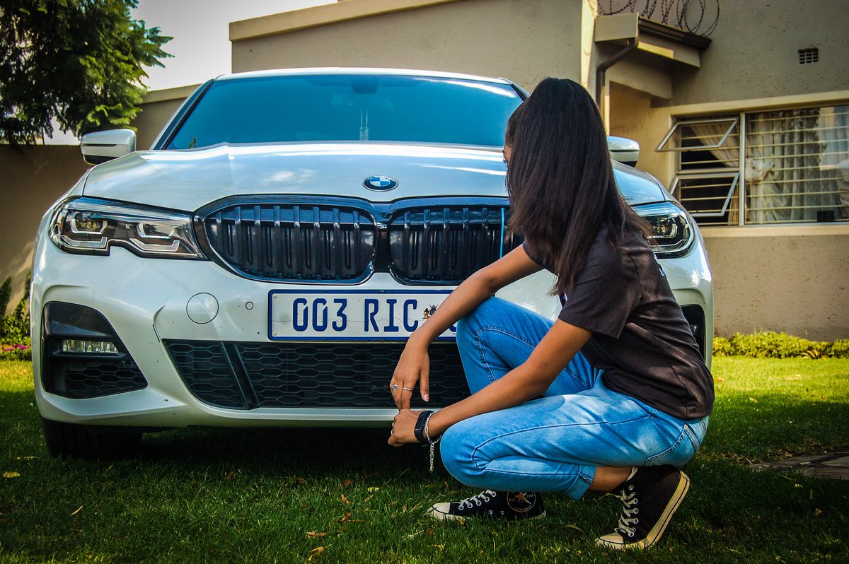 MotivationalLS's tweet photo. BMW themed 16th photoshoot 
💙🖤❤ https://t.co/PPZhTN6Ppy