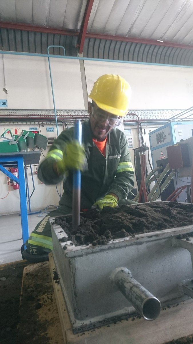 TomRichardsSA's tweet image. Alberto manufacturing his Moulder trade test task #3.
#trade #apprentice #moulder #tradetest