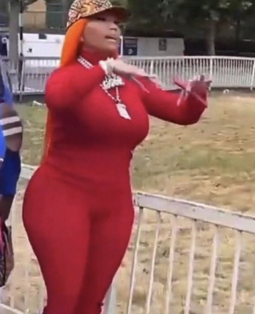 theerealkira's tweet photo. @barbz420 it's the way y'all always come up with "she had a baby" excuse whenever people talk about her weight 😭😂.but nicki was even slim after she had papa bear. this photo is just from last year💀... and speaking of "getting face done"... https://t.co/5SqnjDrMD9