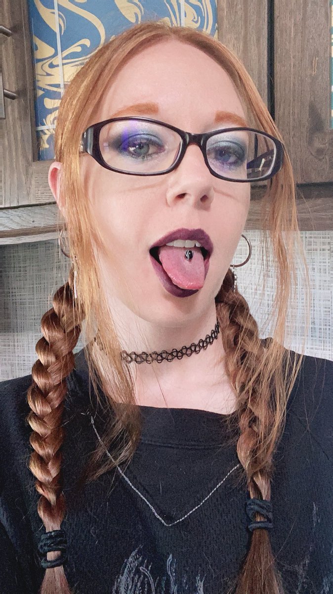 🖤 Rayne 🖤 on Twitter: "Psssst.. it’s free 😏👇 http://OnlyFans.com/lil_rayne"