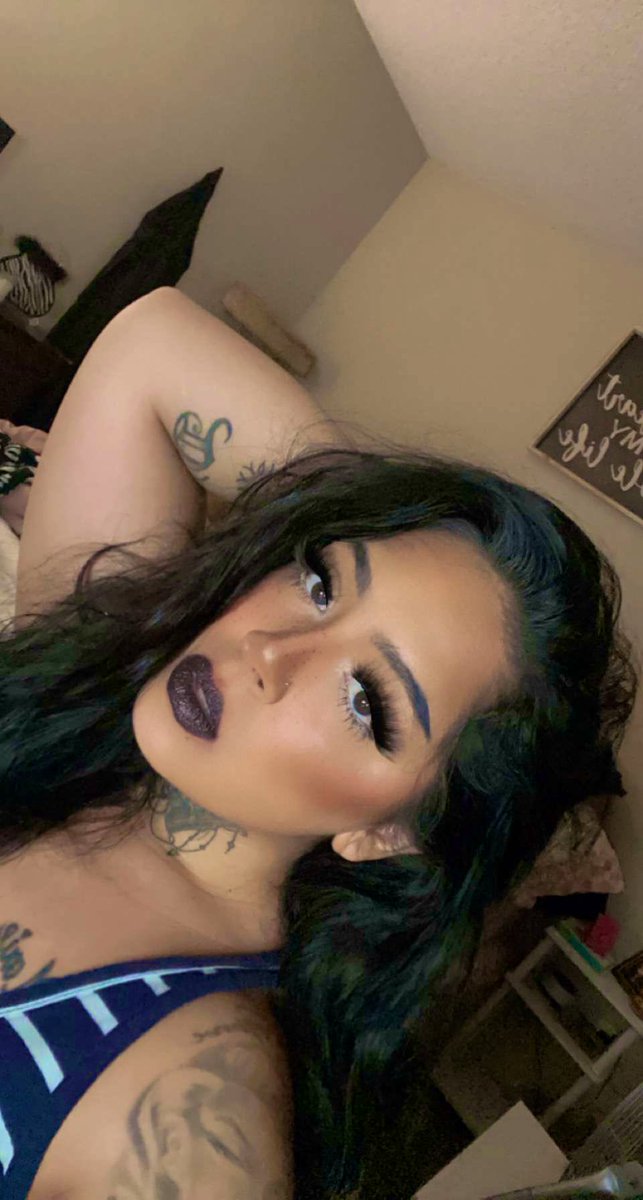 kayleedx0's tweet photo. Hit me on snap if you wanna have fun 😈 kayleedavadi20 https://t.co/7J4RazIJzH