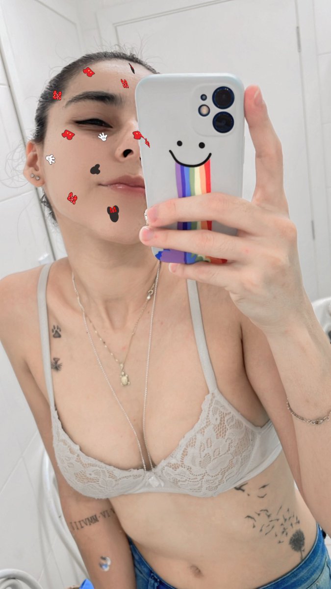 Auroraonly05's tweet photo. 🔥calooor🏳️‍🌈 https://t.co/t07AtB7GYn