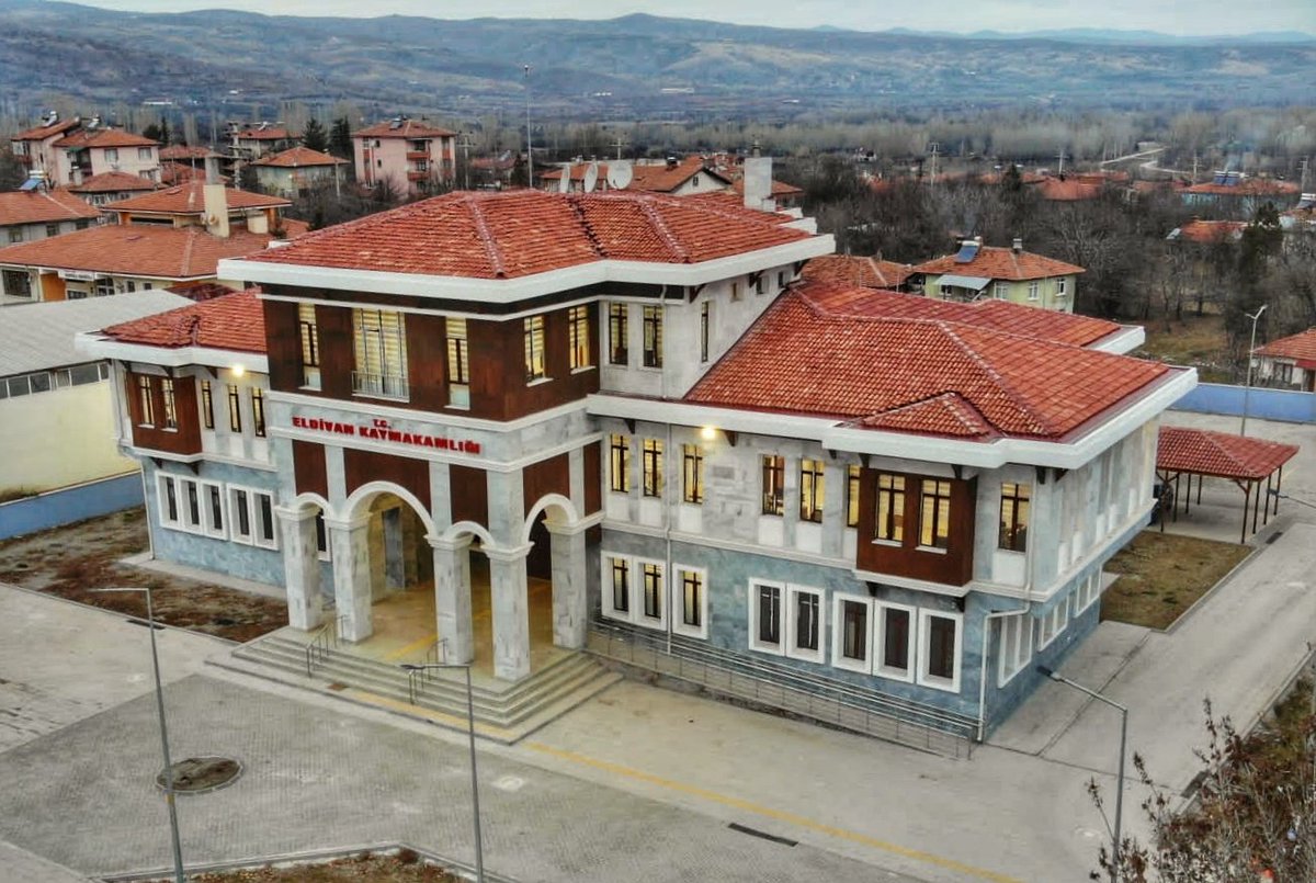 Süleyman Soylu (@suleymansoylu) on Twitter photo 🏢🇹🇷
Çankırı Eldivan'a, Yeni Kaymakamlık Binamız #YakıştıMıYakıştı 👏👏👏
Eldivan Kaymakamlık Binamız, hizmete hazır.
Hemşehrilerimize ve Çankırı'mıza hayırlı olsun... 🏢🇹🇷
Çankırı Eldivan'a, Yeni Kaymakamlık Binamız #YakıştıMıYakıştı 👏👏👏
Eldivan Kaymakamlık Binamız, hizmete hazır.
Hemşehrilerimize ve Çankırı'mıza hayırlı olsun...