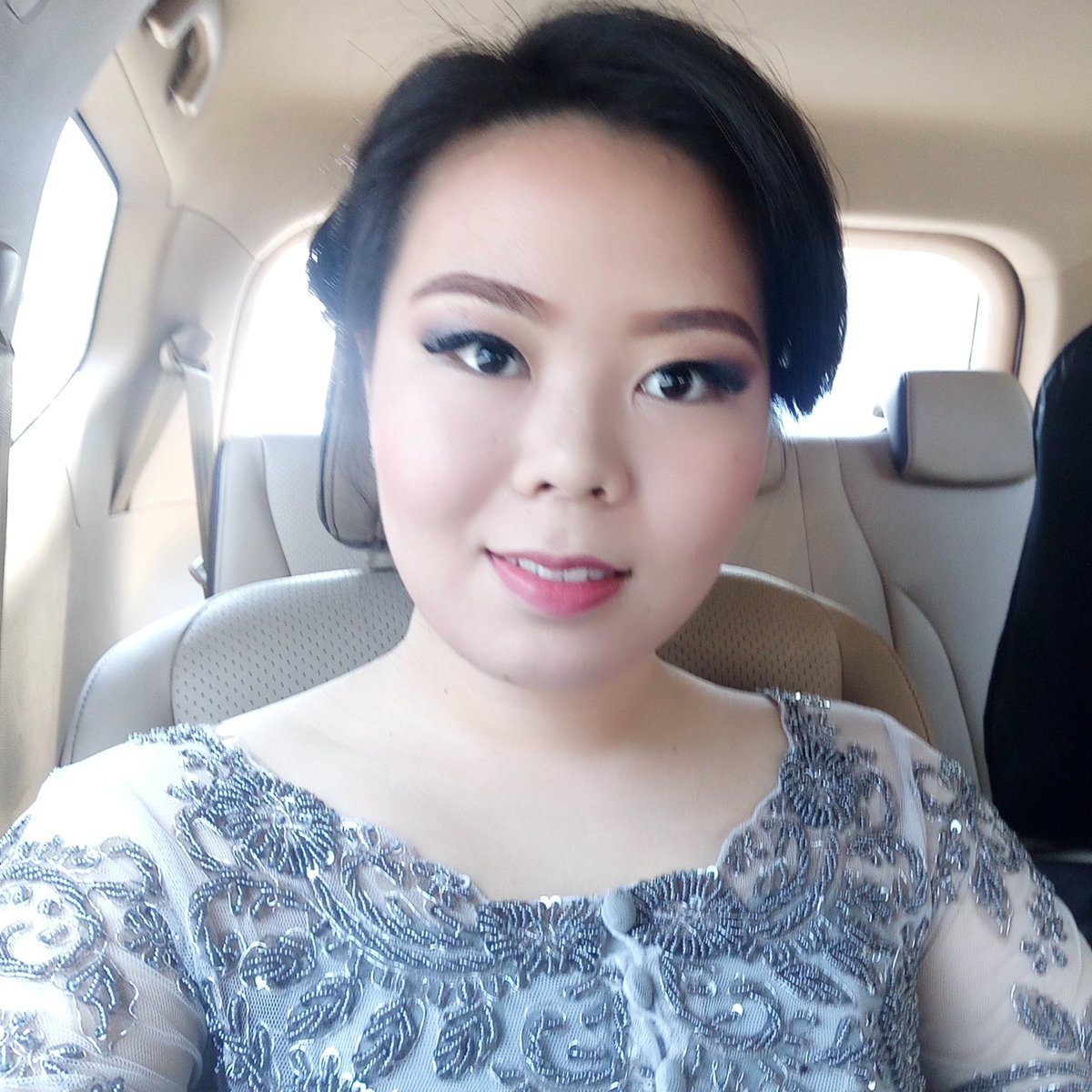 shelz_SB's tweet image. Mau gaya gimana pun, makeup mahal sekalipun, ga bisa menutupi pipi yang udah dari sananya chubby. 🤣
Selalu dibilang 'bongsor' dari kecil.
But here i can proof that i can transform my own body.
#twsprogram #progtamtws #diet #healthylifestyle #twsconsultant