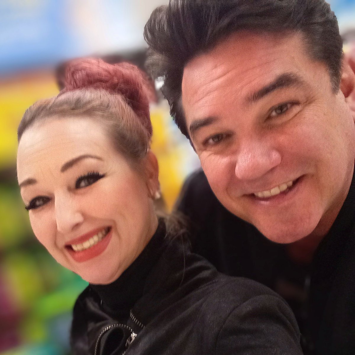 nomorecadems's tweet photo. Dean Cain dropped by my promo for Sierra Nevada's Hop Splash!
He's a real life superhero! imo!
As is Hop Splash🌊
Zero alcohol, Citra & Amarillo Hops infused sparkling water!
Delightful refreshing option for time with friends!
#sierranevada #hopsplash #socialsampling #ralphs https://t.co/5FBEaRrOil