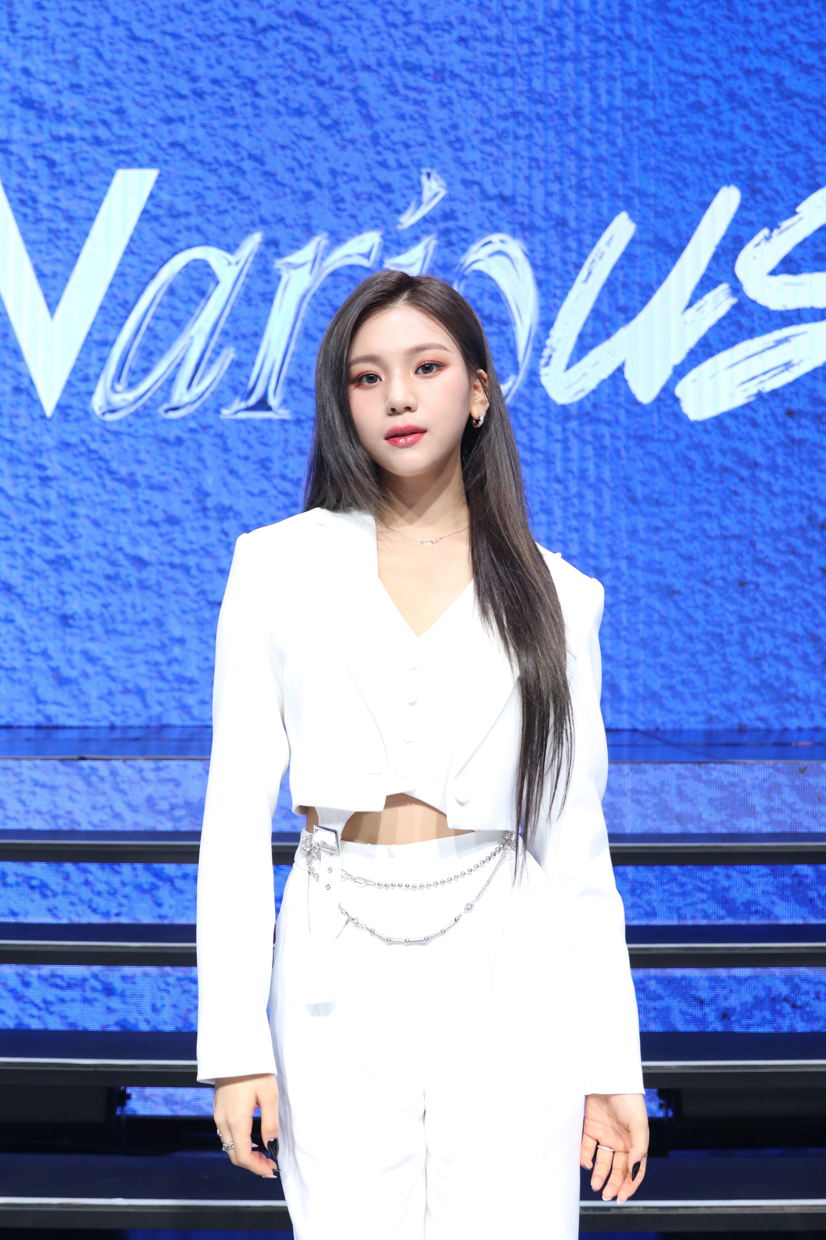 FnyLWK-aYAEnXWI?format=jpg&name=4096x4096