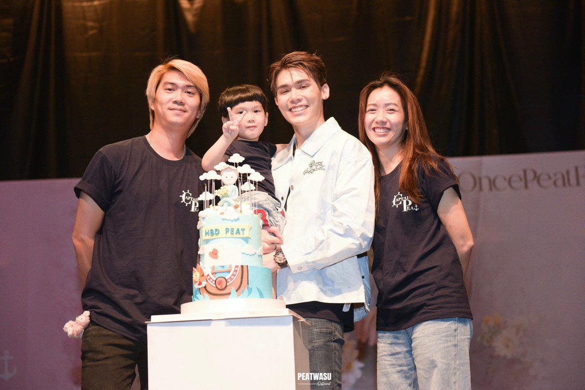NNEWs_Uent's tweet photo. Happy Birthday Peat Wasuthorn  Chaijinda รวมโปรเจกต์วันเกิดสุดพิเศษของหนุ่มน้อยวัย 26 ปี พีท วสุธร ชัยจินดา
อ่านต่อ : https://t.co/UfneN6cp6P

#พีทวสุธร #Peatwasu #OncePeatFirstBDParty https://t.co/zLyalZSsZf