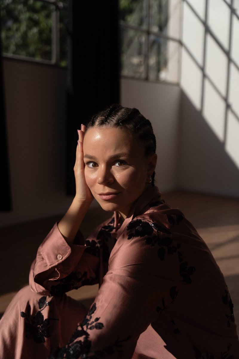 Света Стругацкая on Twitter: \"Это я. Что скажете?\"