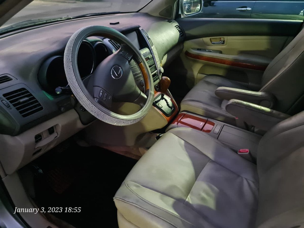 _Tiga_b's tweet photo. Available for sale 🪐
Crystal clean 
2008
Lexus 
RX350
Full option 
Foreign Used 
Clean Title 

PRICE: 5.6 million https://t.co/MpRo4ZrPOb