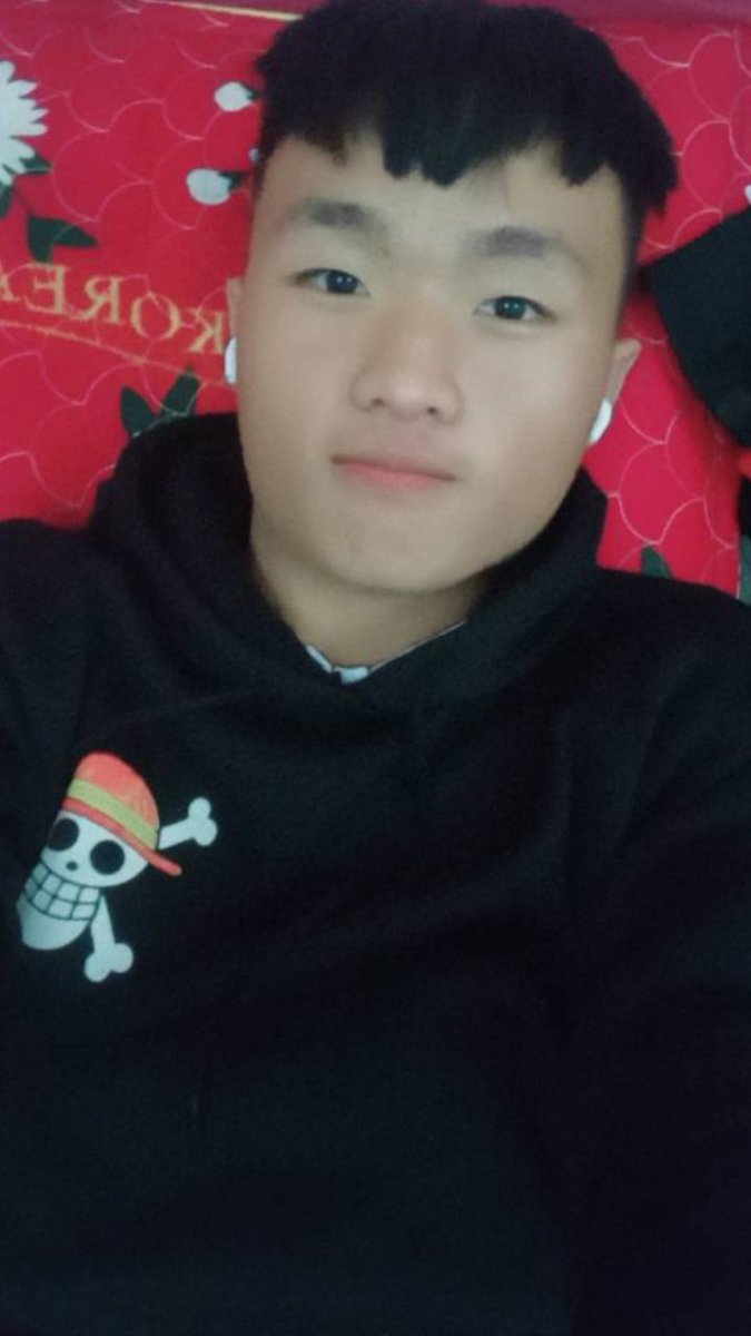 TsisXb's tweet photo. เหงาจังไม่รู้จะทักใครเลย https://t.co/TIGdodTVrL